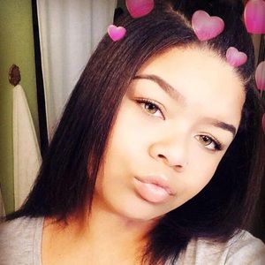 Meet your Posher, Ebony